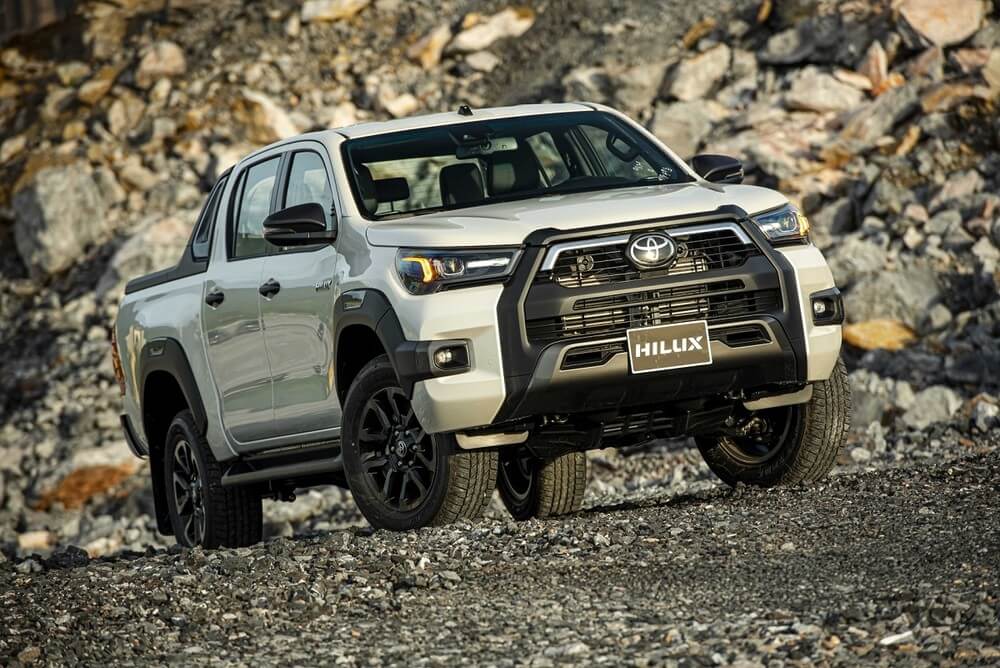 Toyota Hilux discontinued in Vietnam due to insufficient suitable fuel ...